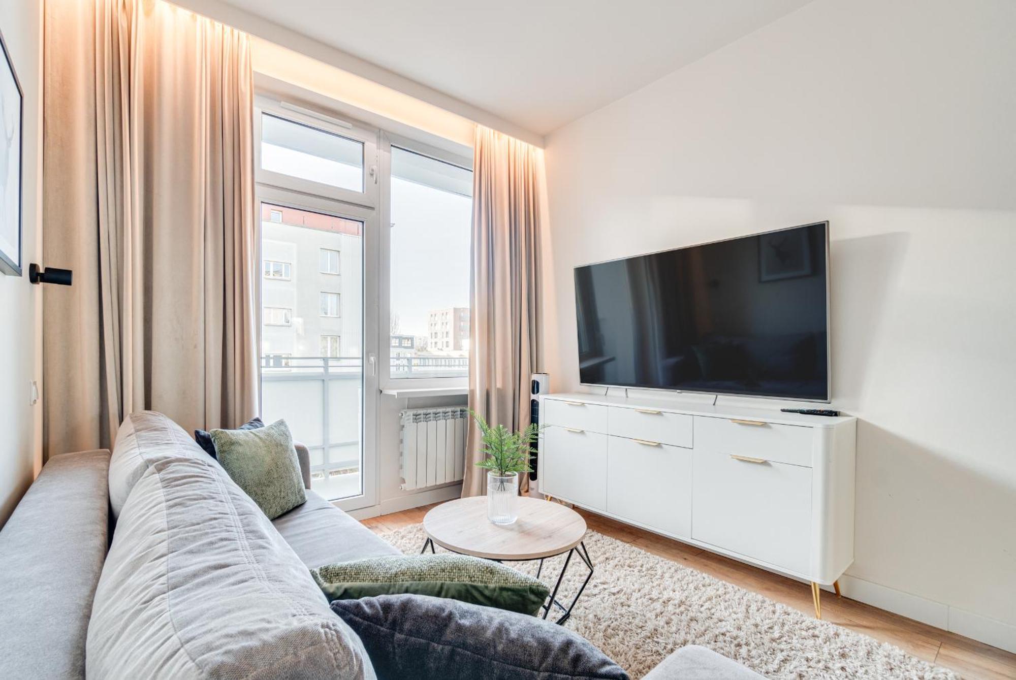 Bright Day - Self Check-in 24h, 10 Min Market Square Apartament